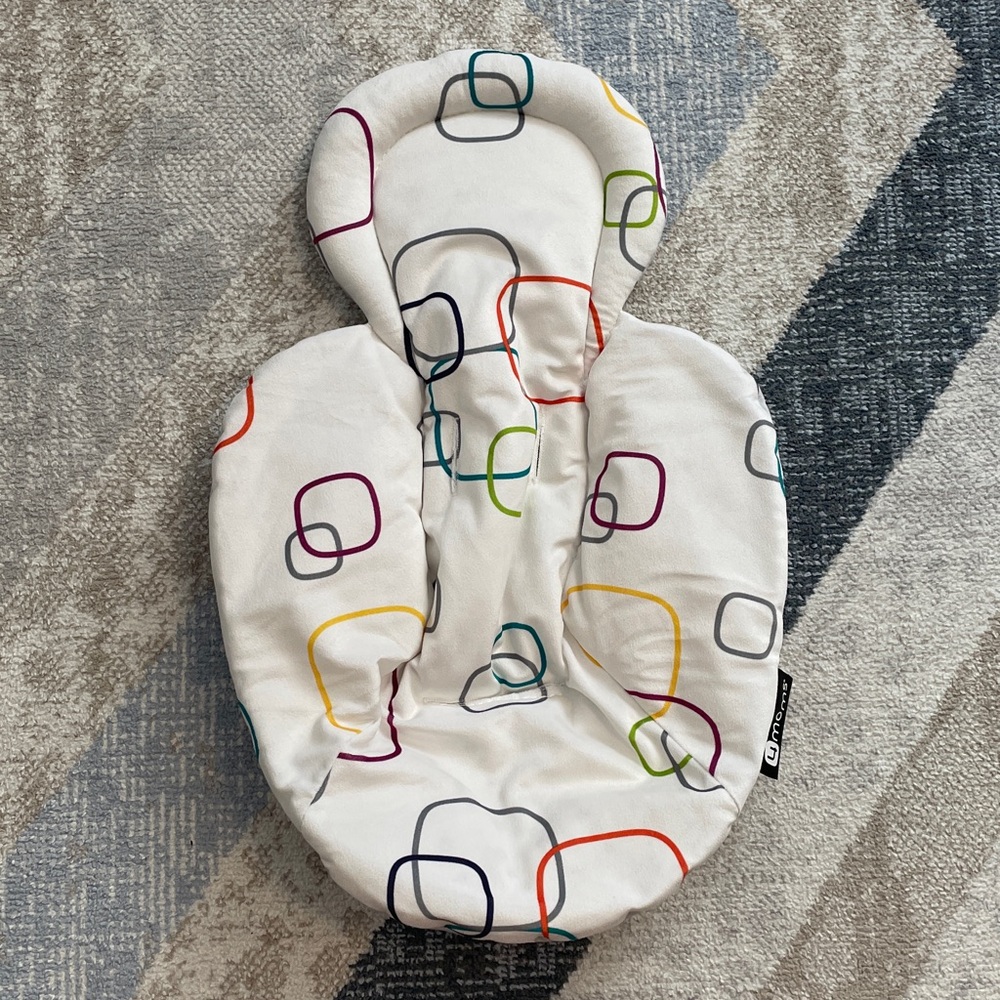 4Moms Mamaroo and Rockaroo Newborn Insert Plush Like New - Picture 4 of 5